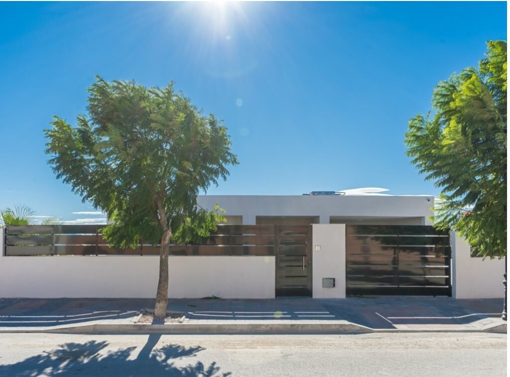 3-bedroom detached villa in Fortuna — 2