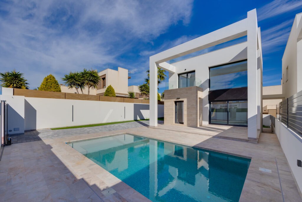 4-bedroom detached villa in Torrevieja — 3
