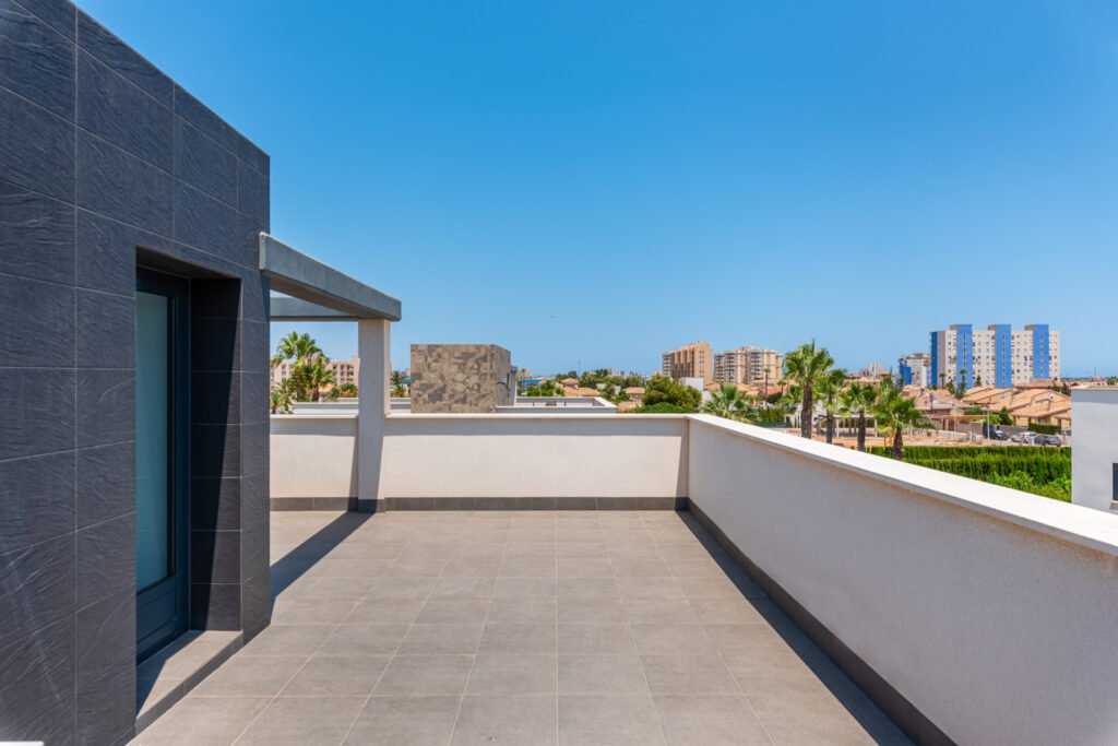 4-bedroom detached villa in Playa Paraiso — 7