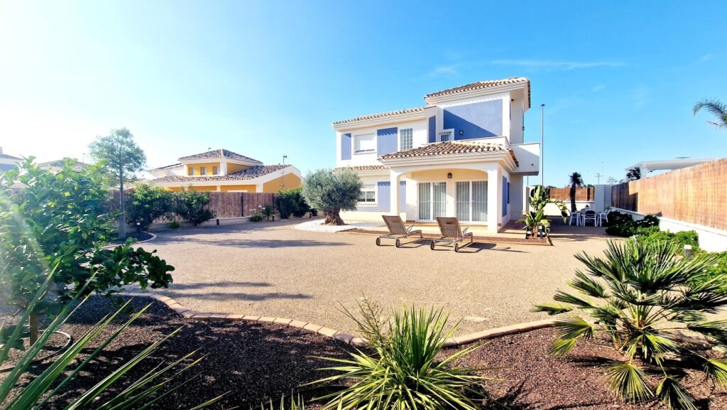 4-bedroom detached villa in Purias — 14