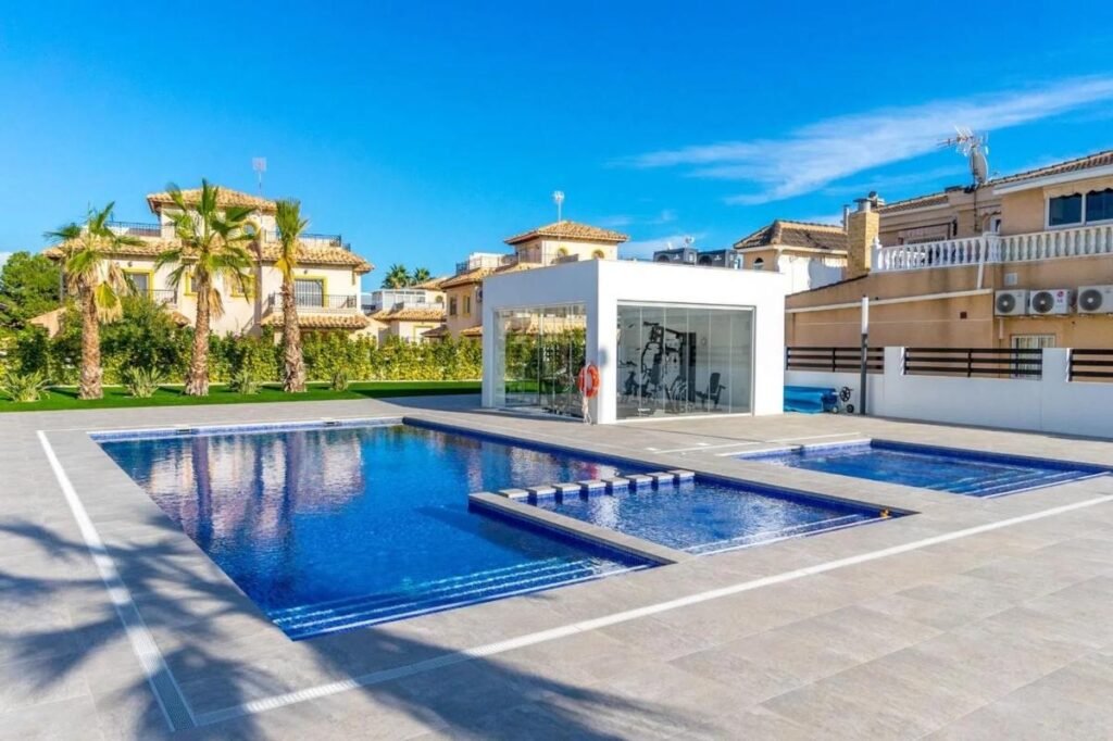 2-bedroom ground-floor apartment in Torrevieja — 9