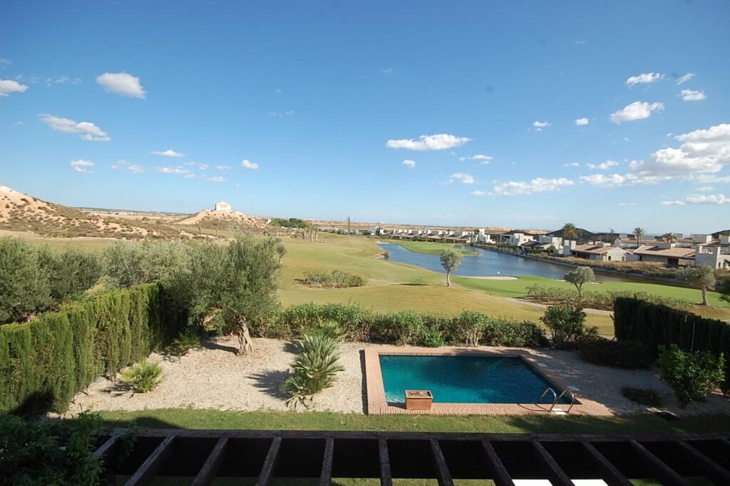 4-bedroom detached villa in Peraleja Golf — 21