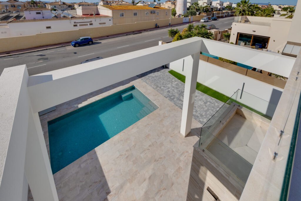 4-bedroom detached villa in Torrevieja — 40