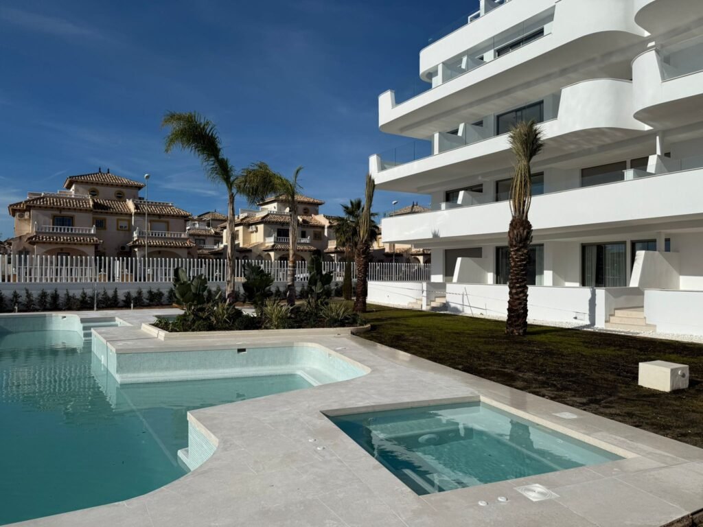 Appartement RDC 2 chambres à Cabo Roig — 37
