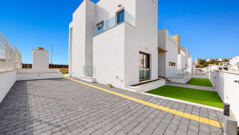 5-bedroom detached villa in Finestrat — 24