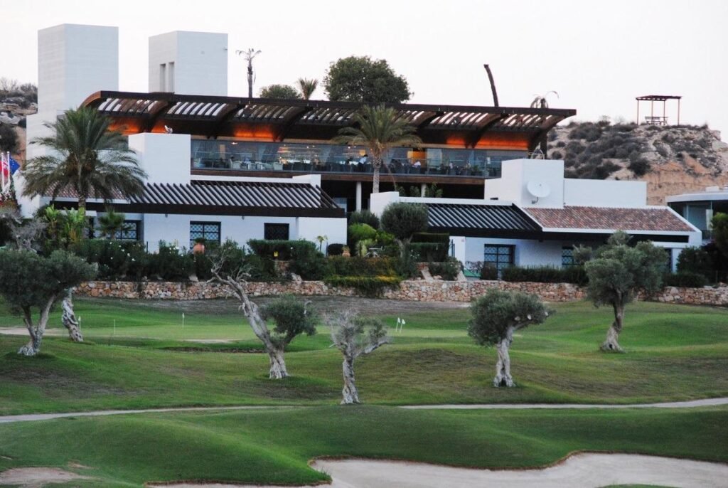 4-bedroom detached villa in Peraleja Golf — 9