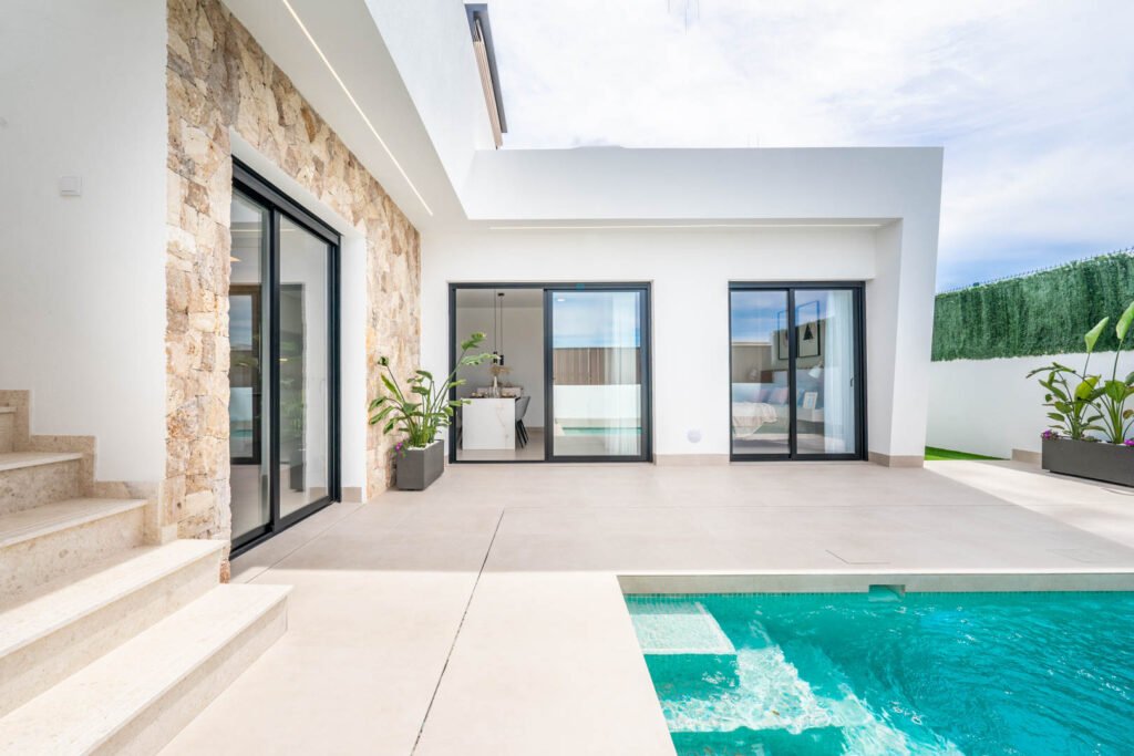 3-bedroom detached villa in Roldán — 40