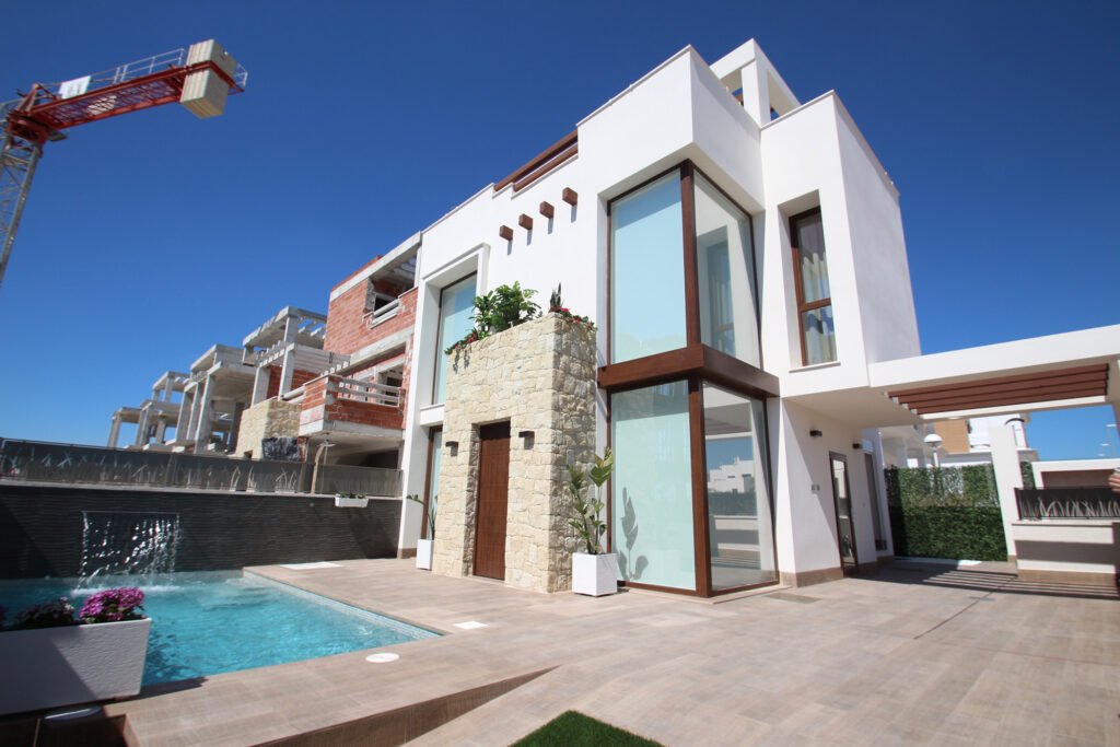 3-bedroom detached villa in Playa Paraiso