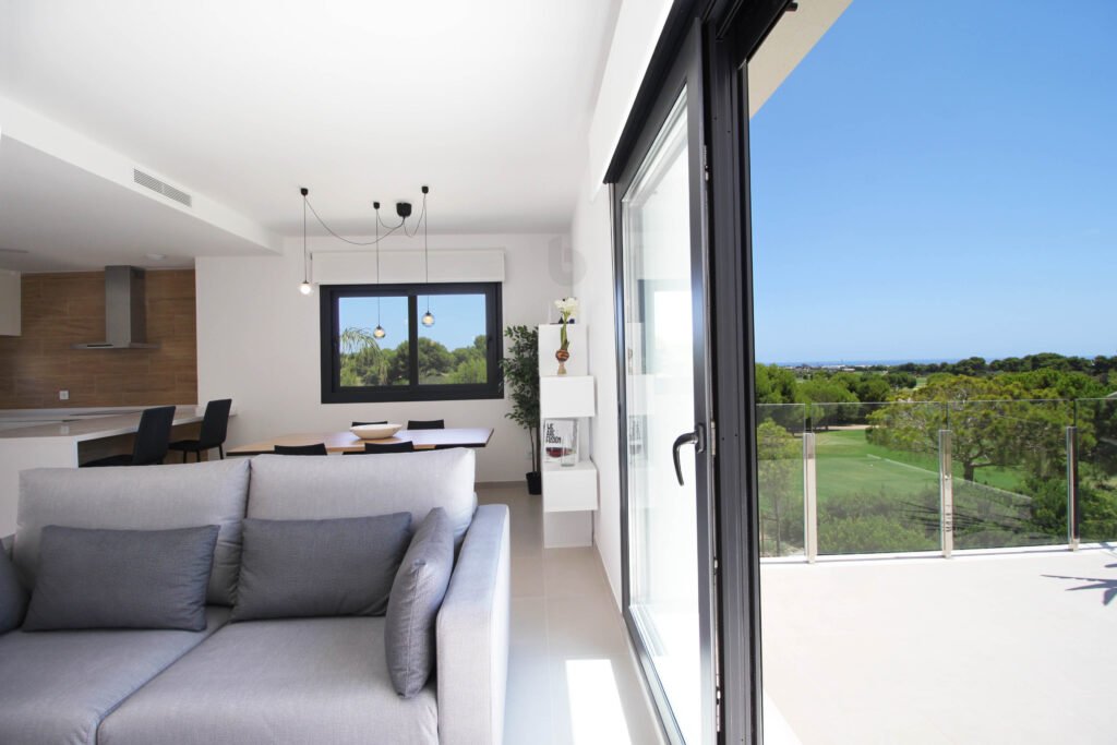 3-bedroom ground-floor apartment in Pinar de Campoverde — 2