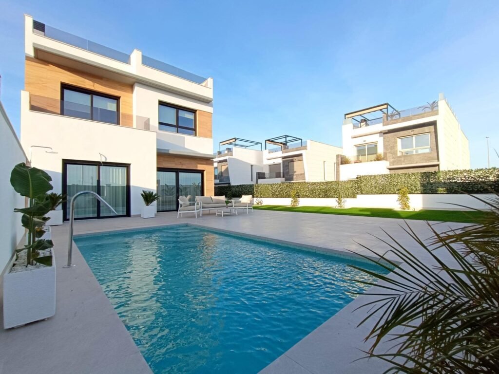 3-bedroom detached villa in Benijófar — 2
