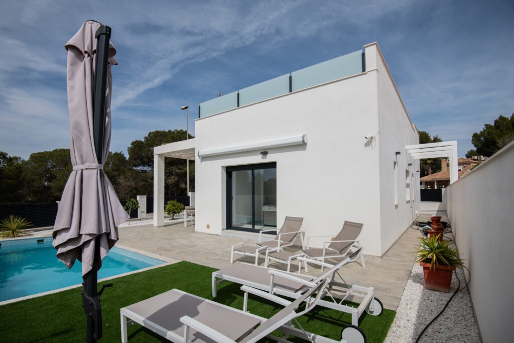 2-bedroom detached villa in Pinar de Campoverde — 2