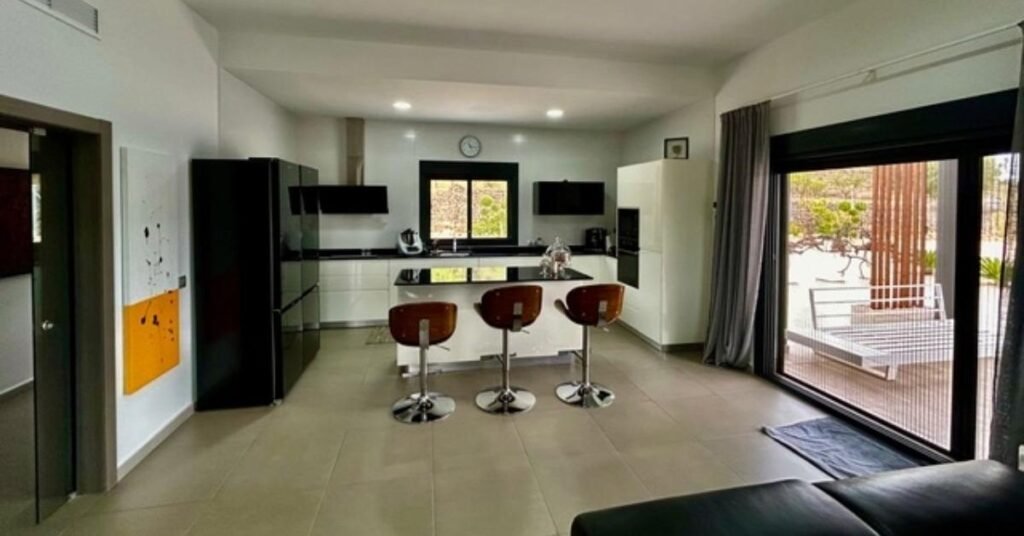 3-bedroom detached villa in La Canalosa — 9