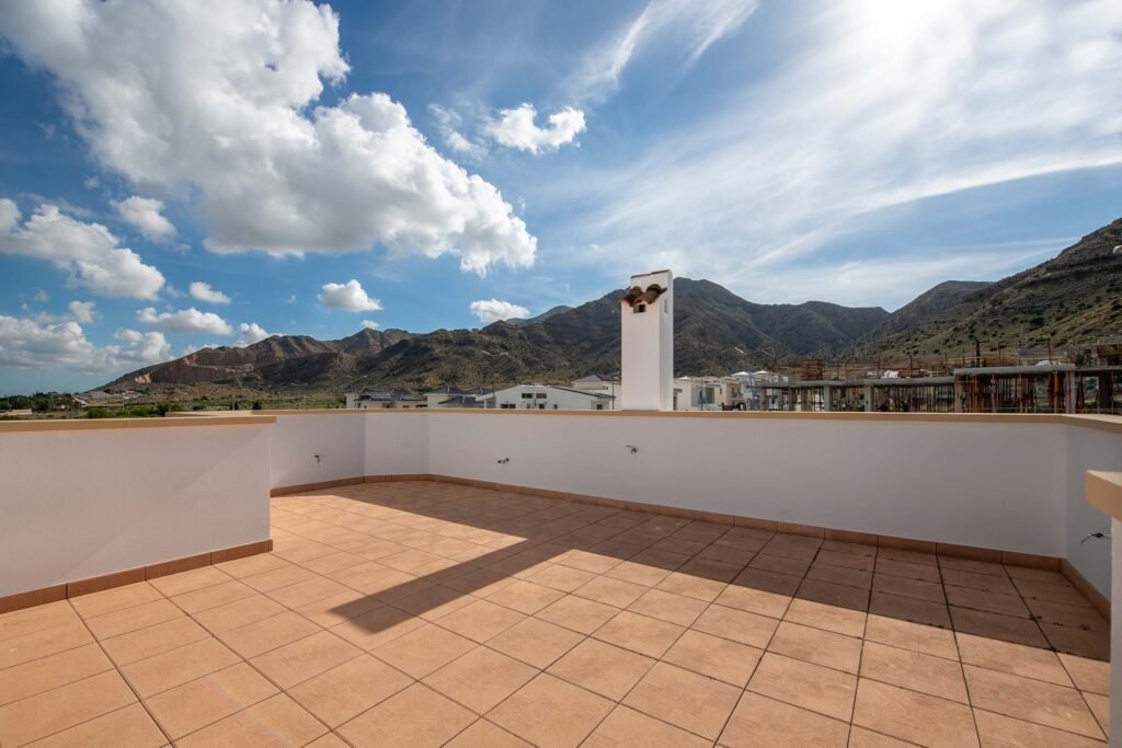 3-bedroom terraced house in Cox — 45