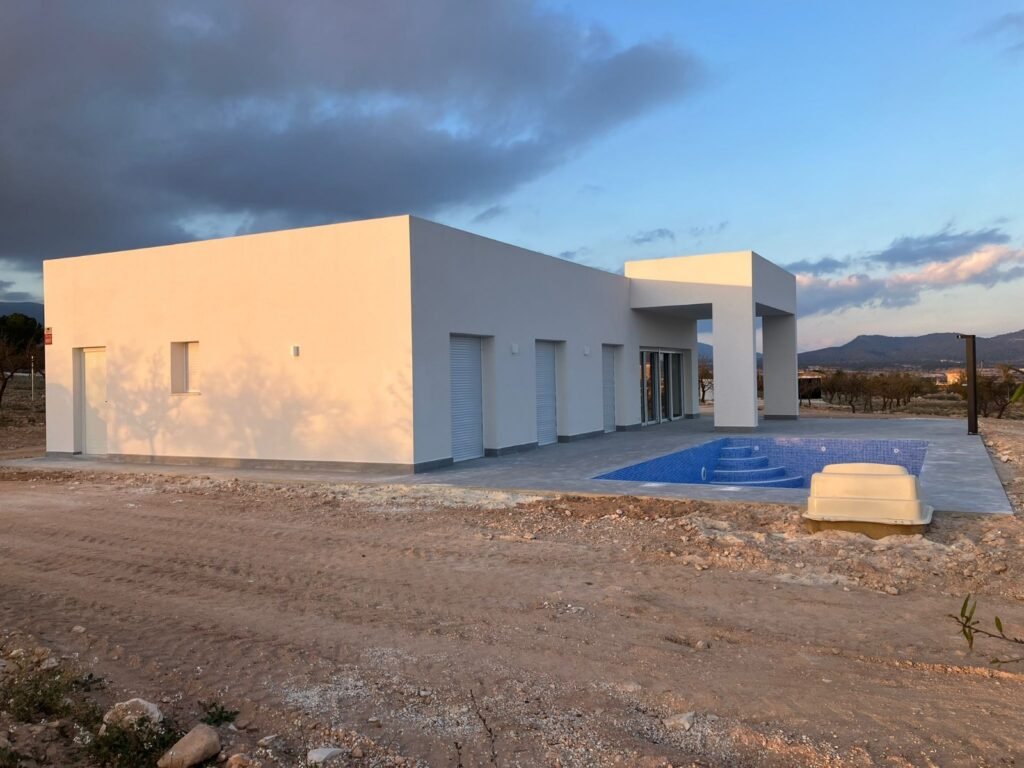 3-bedroom detached villa in Pinoso — 4