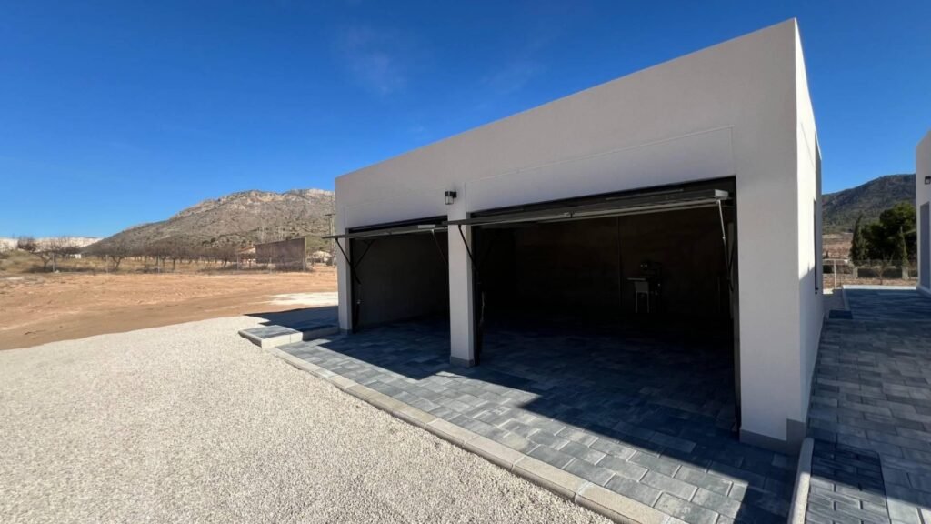 3-bedroom detached villa in La Canalosa — 19