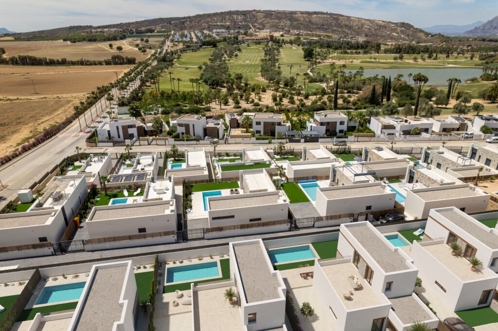 3-bedroom detached villa in La Finca Golf — 4