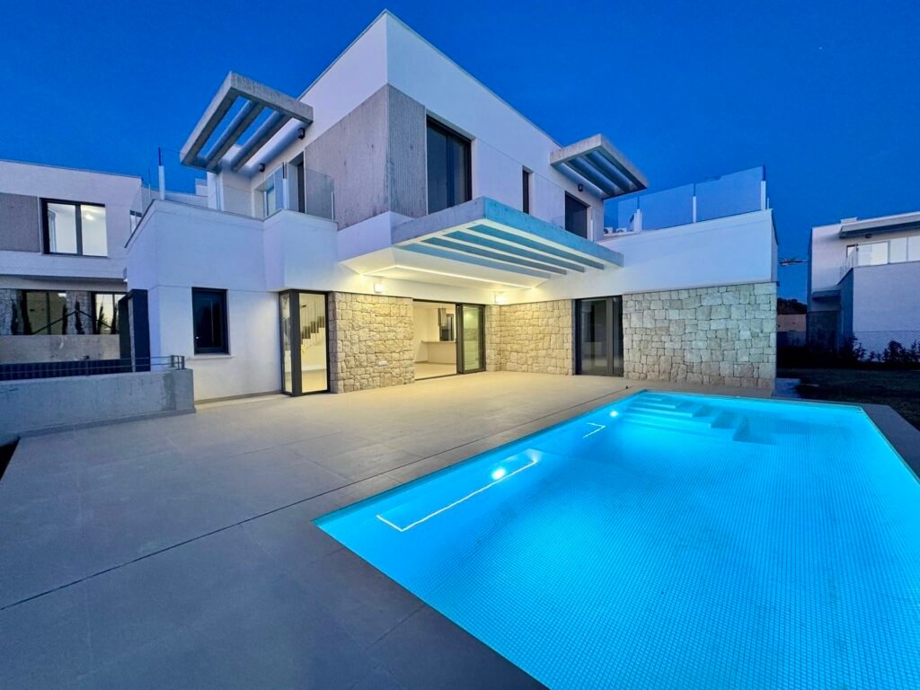 4-bedroom detached villa in Finestrat — 28