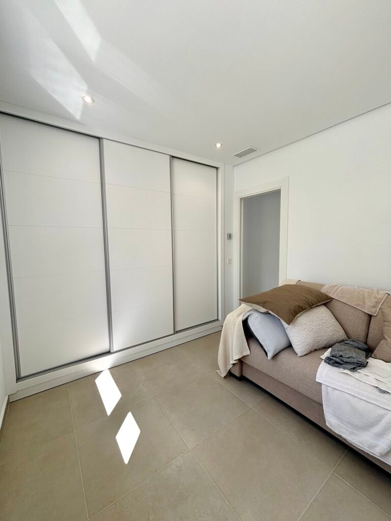 3-bedroom detached villa in Benijófar — 42