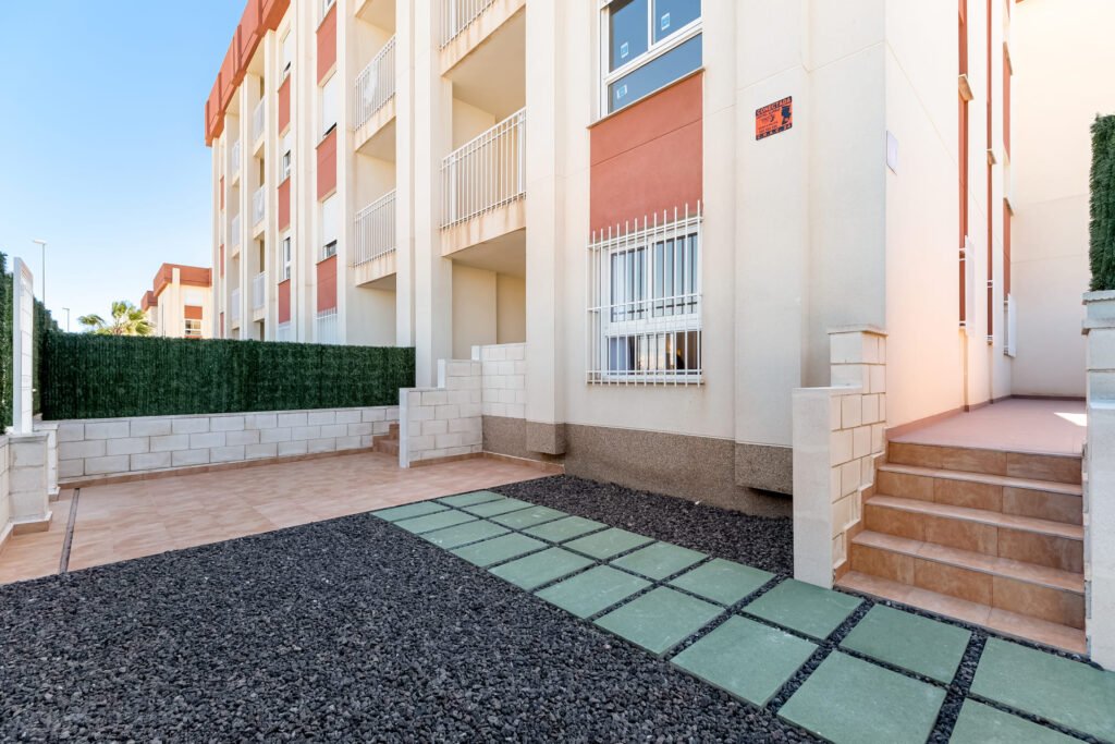 2-bedroom apartment in Orihuela Costa — 5