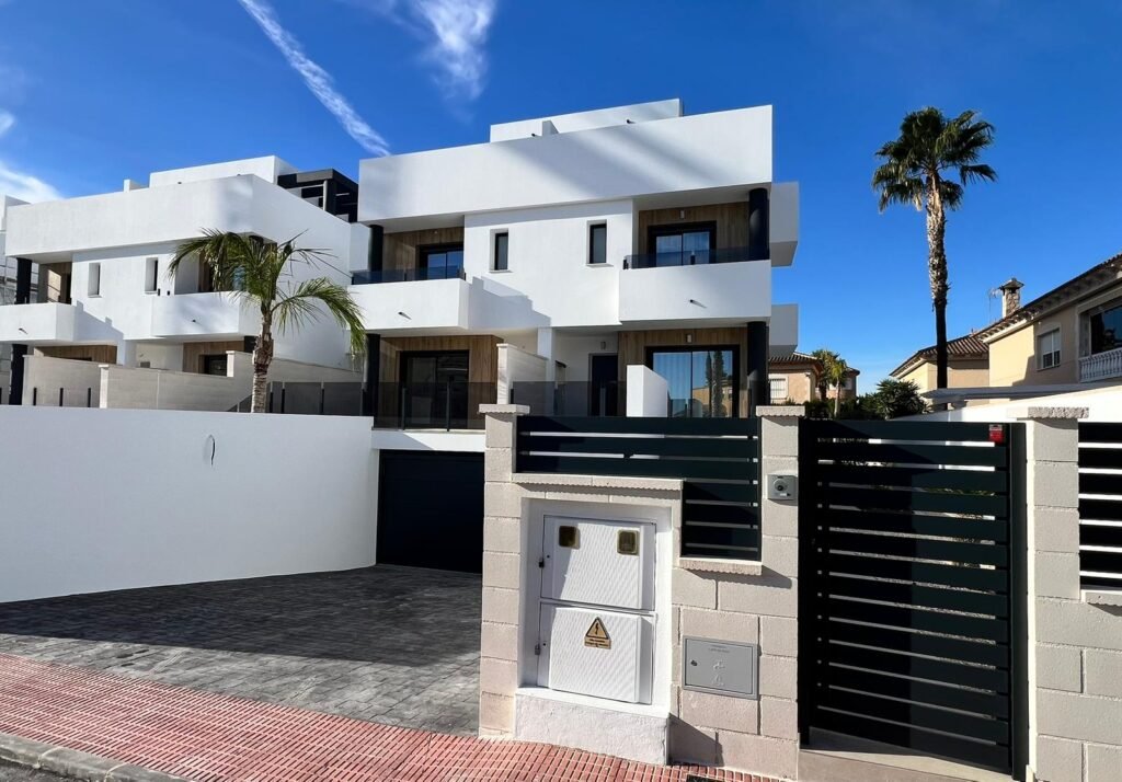 3-bedroom terraced house in Benferri — 10