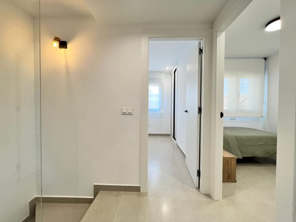 3-bedroom terraced house in Benferri — 15