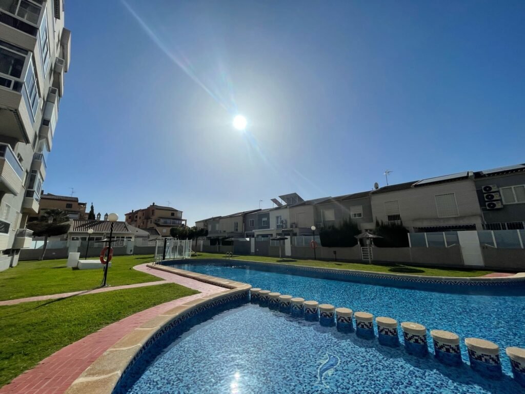 3-bedroom ground-floor apartment in Torrevieja — 16