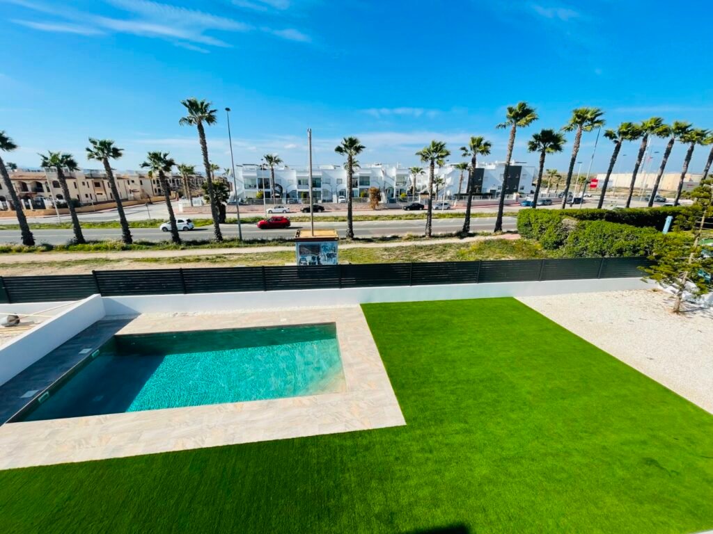 Villa indépendante 5 chambres à Torrevieja — 28