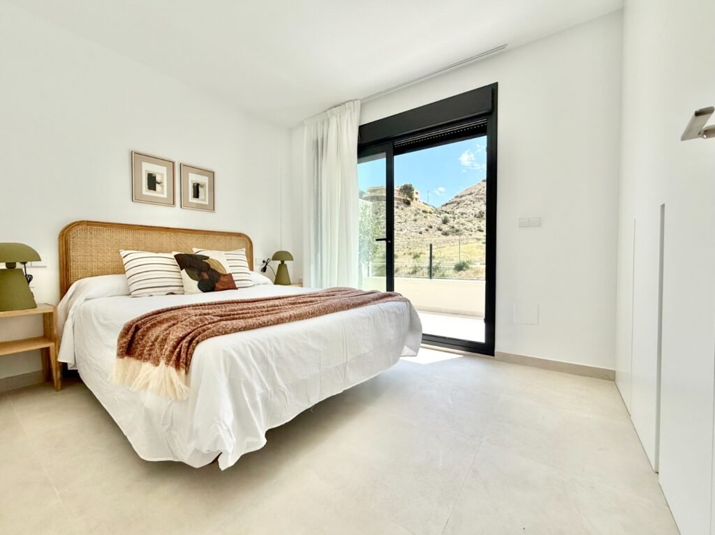 3-bedroom high-bungalow in Cox — 33