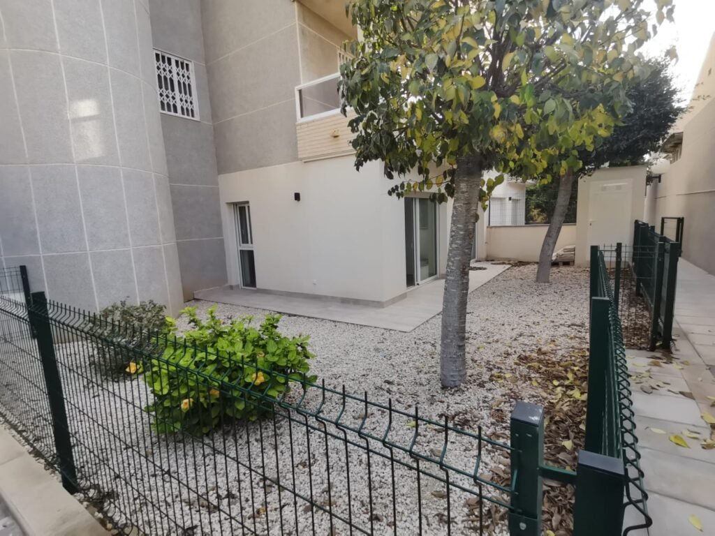 3-bedroom ground-floor apartment in Torrevieja — 17