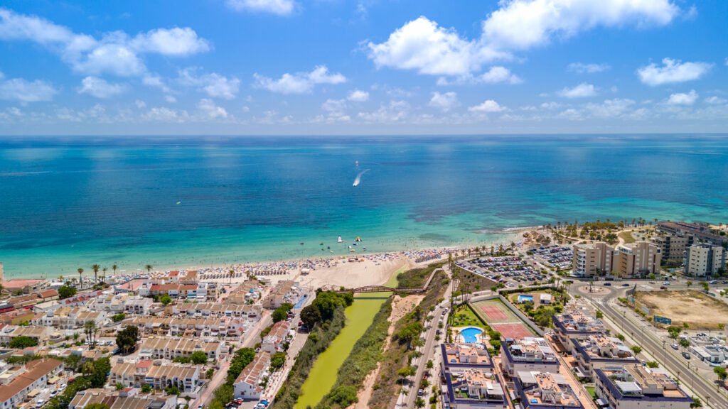 3-bedroom villa in Mil Palmeras — 40