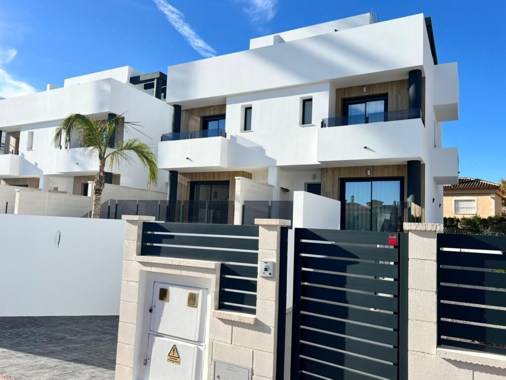 3-bedroom terraced house in Benferri — 39