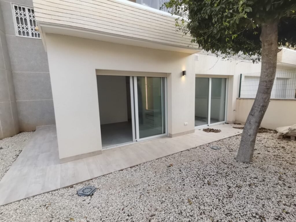 3-bedroom ground-floor apartment in Torrevieja — 47