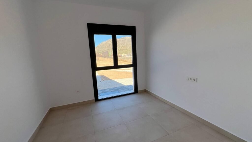 3-bedroom detached villa in La Canalosa — 14
