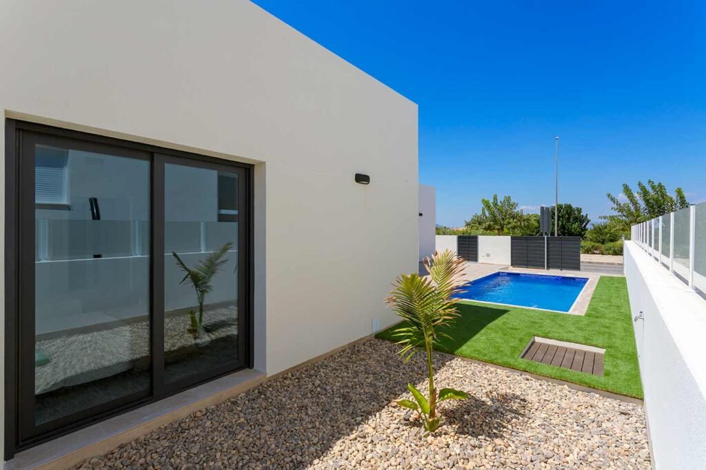 3-bedroom detached villa in Daya Nueva — 28