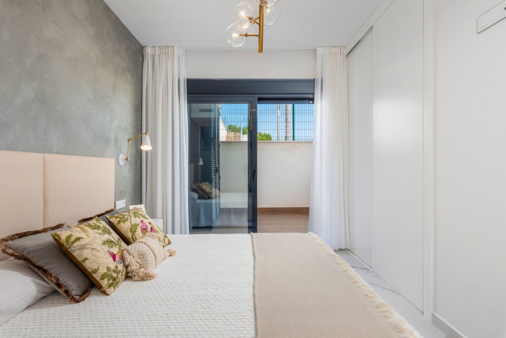 3-bedroom low-bungalow in San Miguel de Salinas — 17