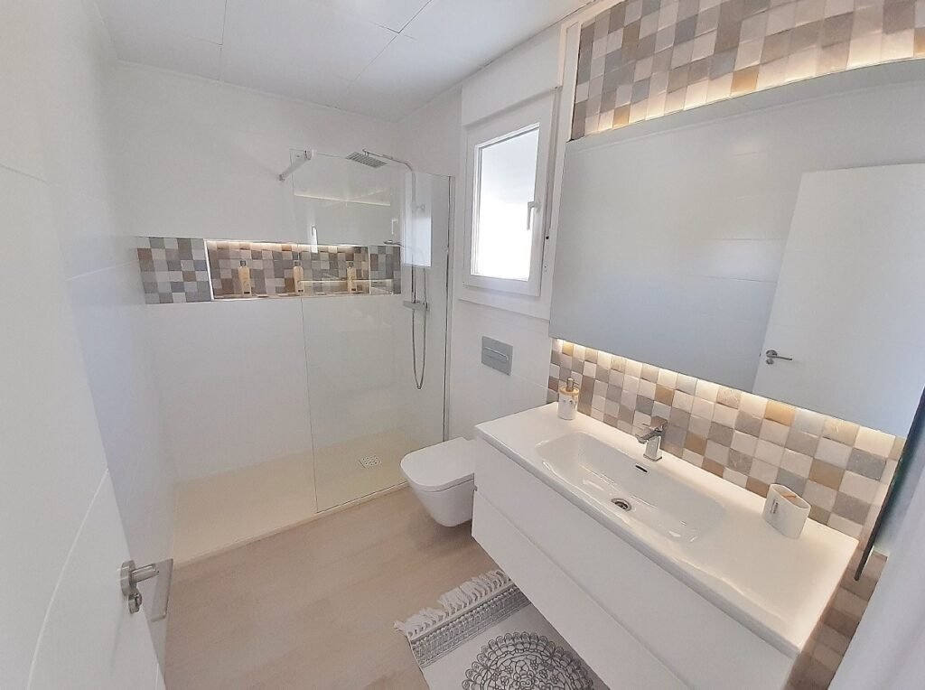 3-bedroom terraced house in Avileses — 9