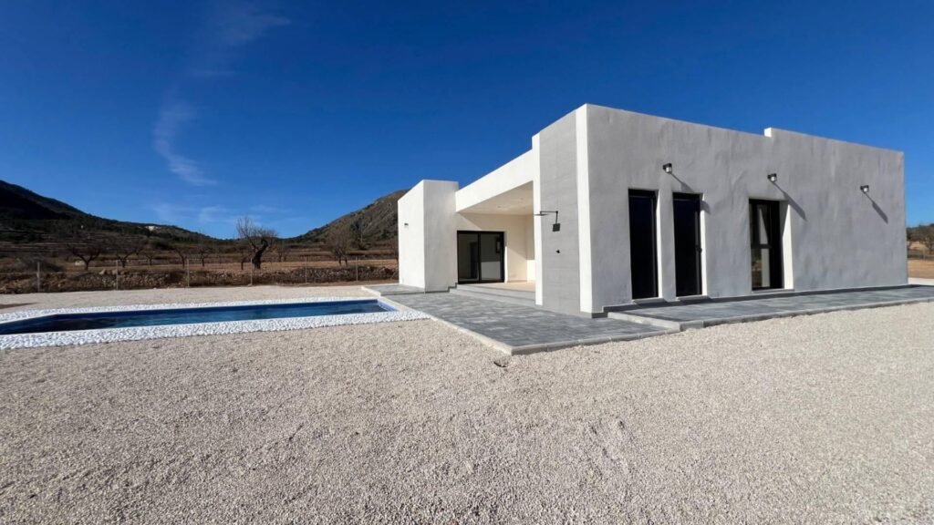 3-bedroom detached villa in Torre del Rico — 34