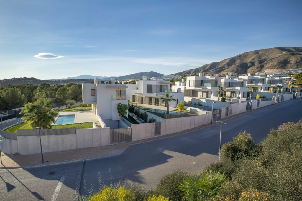 4-bedroom detached villa in Finestrat — 37