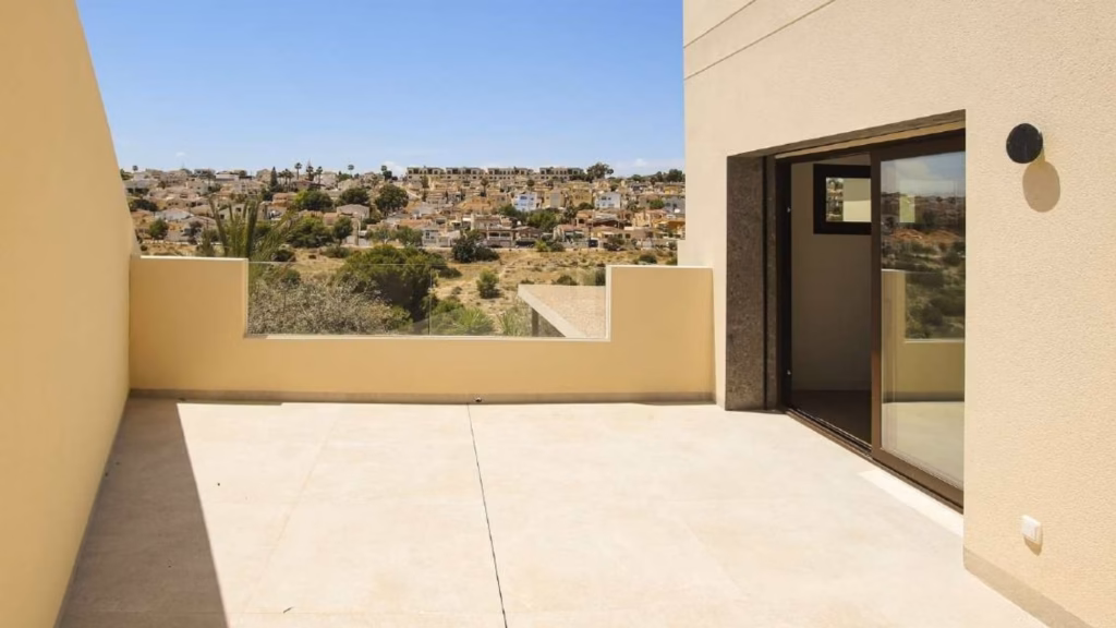 4-bedroom villa in La Marina — 13